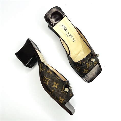 louis vuitton borse giovani|louis vuitton slip on heels.